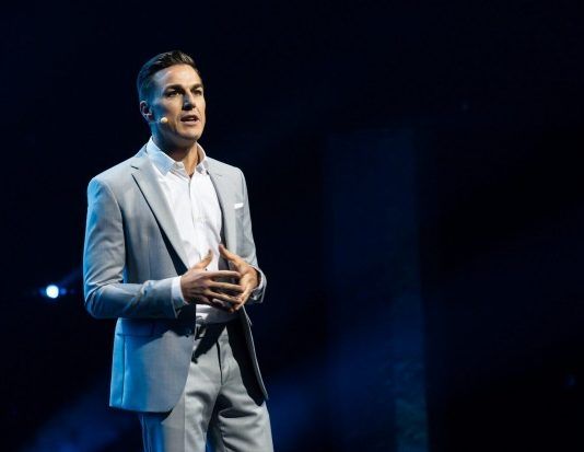 El CEO de Electronic Arts ganó casi 14 millones de dólares en 2014