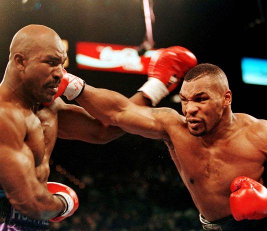 Mike Tyson como incentivo de reserva en 'UFC 2'