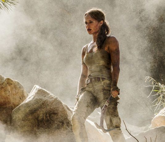 Barbie se pone guerrera y vestirá de Lara Croft
