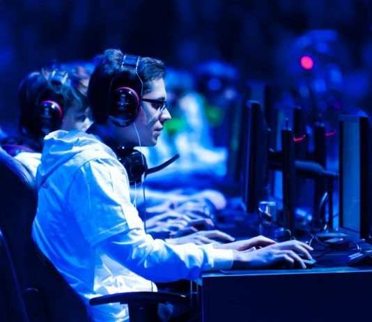 Sony ofrece una mesa redonda sobre los eSports mañana a las 11:00 StreetGaming-eSports
