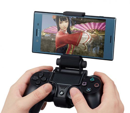 Este es el accesorio donde conectar nuestro smartphone y jugar a PS4 en remoto