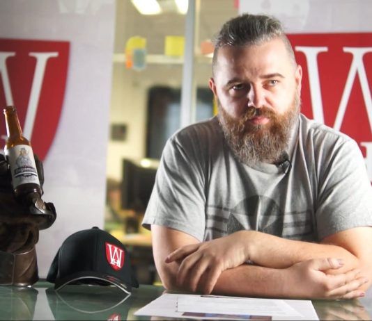 Dan Vavra cancela su asistencia al Gamelab por insultos en Twitter