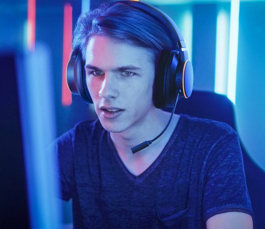 Creative Technology presenta los primeros auriculares Super X-Fi con audio holográfico
