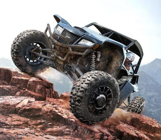 Descubre los vehículos licenciados del simulador off-road Overpass