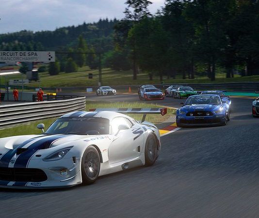 Nuevos coches y un circuito llegan a Gran Turismo Sport con su actualización 1.47