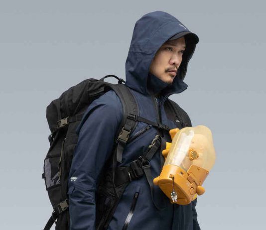 Se agota la chaqueta oficial de Death Stranding pese a costar... ¡1750 euros!