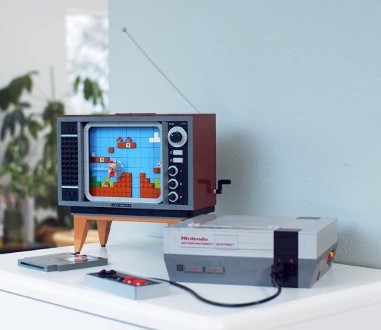 LEGO y Nintendo se unen para realizar un gran anuncio. ¡La LEGO NES! LEGO NES