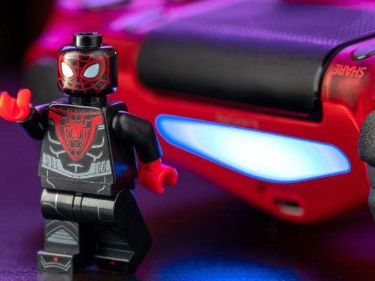 Jugadores que terminen Marvel’s Spider-Man pueden ganar un LEGO de Miles Morales