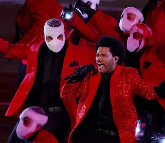 Usuarios recrean el Showtime de la Super Bowl 2021 con The Weeknd en Animal Crossing: New Horizons