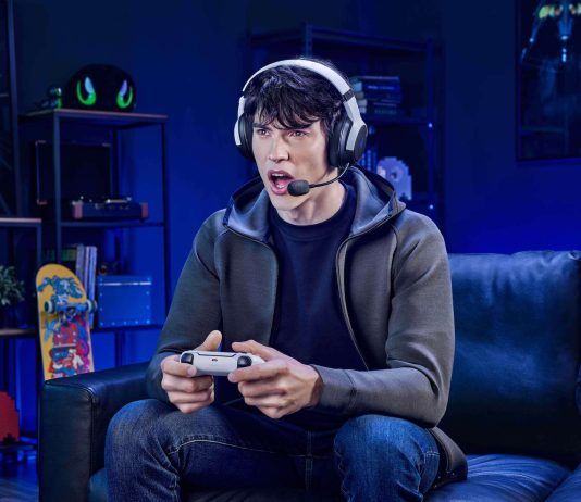 Razer amplía su línea de productos de PS5 con los nuevos auriculares Kaira y Kaira Pro