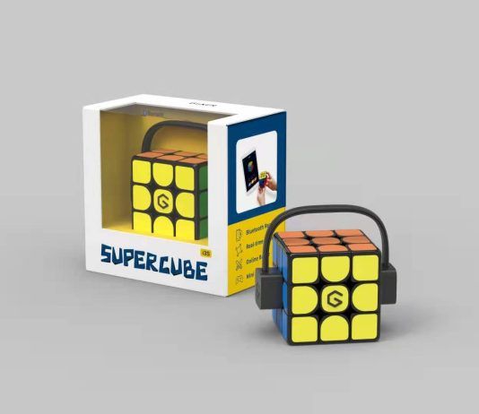 Ya disponible Super Cube Light, la versión más ligera del cubo inteligente de GiiKER