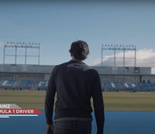 Thibaut Courtois y Carlos Sainz se pican con FIFA 22 y F1 2021... ¿quién ganará?