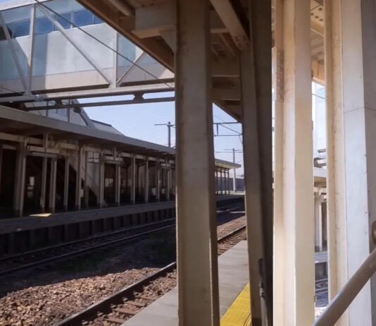 Esta demo técnica en VR de Unreal Engine 5 de una estación de tren es tan real que asusta