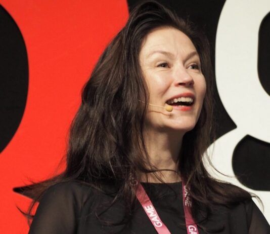 Guerrilla Games despide a su directora Angie Smets y confirma Horizon 3 y proyecto en línea