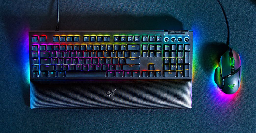 razer-blackwidow-v4-hero-desktop