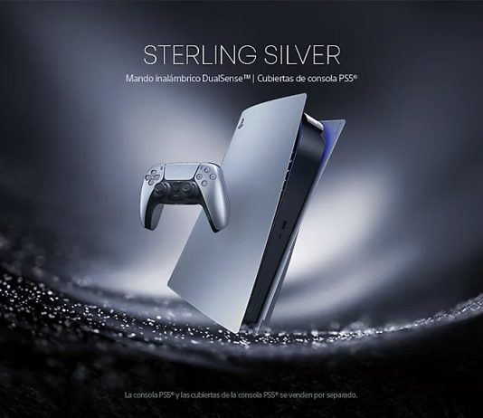 Viste tu PS5 de plata con las cubiertas y el Dualsense Sterling Silver
