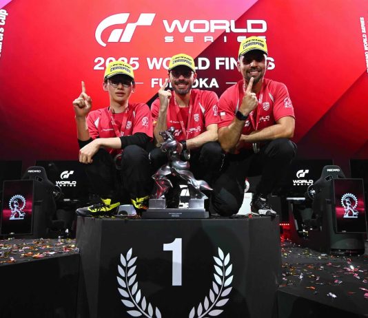 José Serrano, doble campeón del mundo en las Gran Turismo World Series